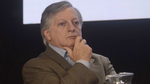 Más ajuste. anunciarán aumentos en la luz, peajes y prepagas