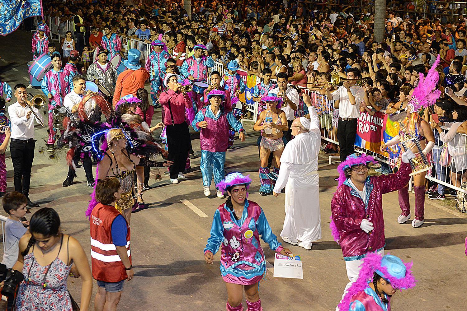 Los Carnavales del Río en Tigre, multitudinarios y familiares