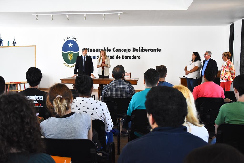 Comenzó el curso de nivelación de la UNSADA