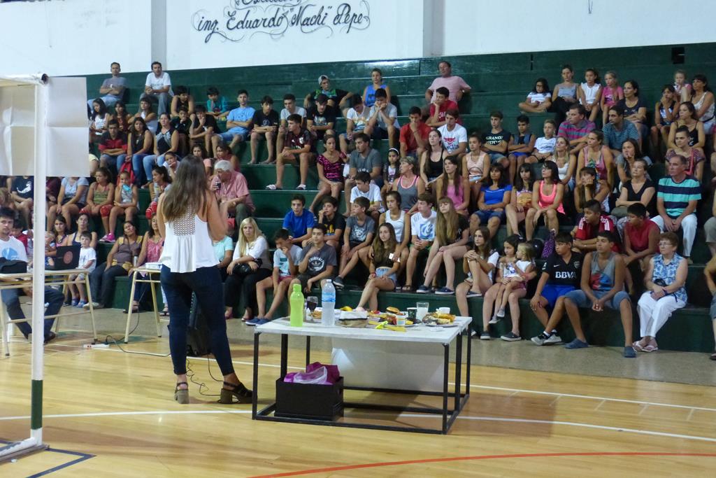 Se realizó una charla de nutrición deportiva en la Escuela Industrial