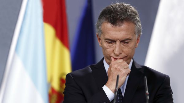 En las encuestas del Gobierno, Mauricio Macri perdió credibilidad y cayeron todos sus números