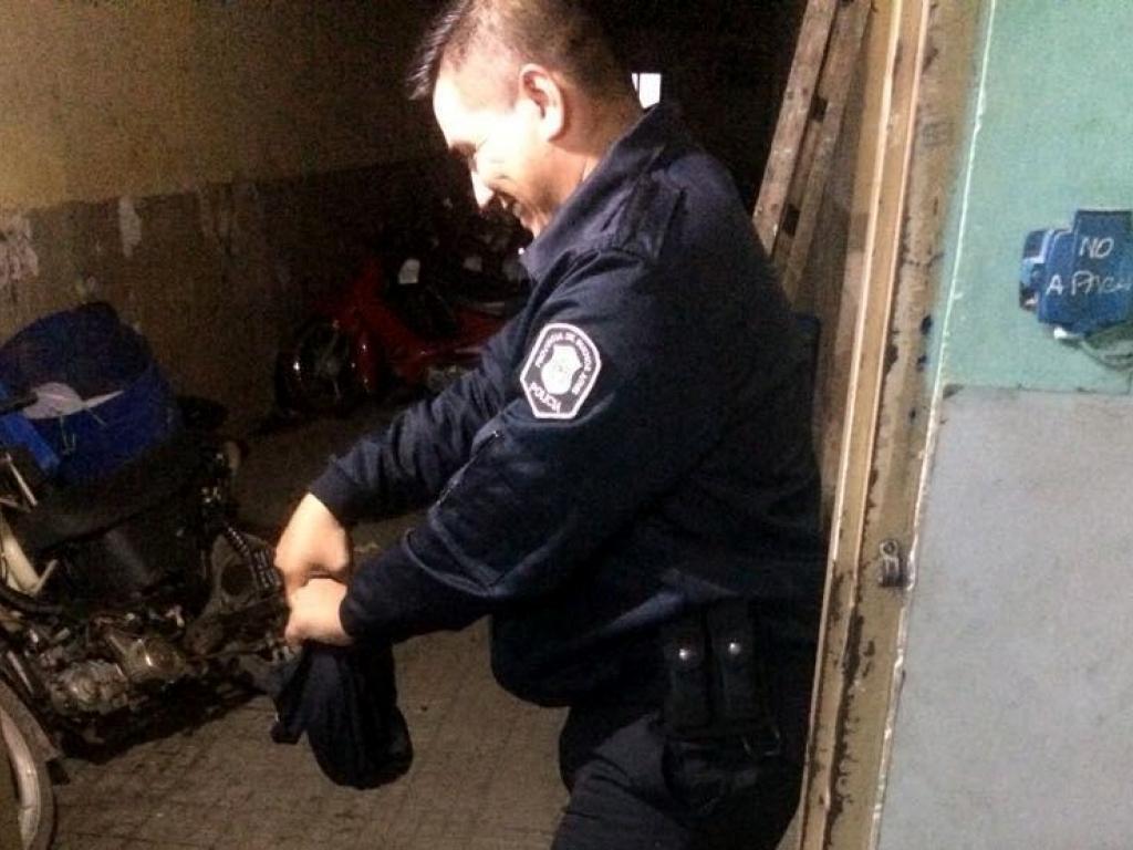 En San Pedro un Policía se arrojó al agua y salvó a una mujer que intentó quitarse la vida