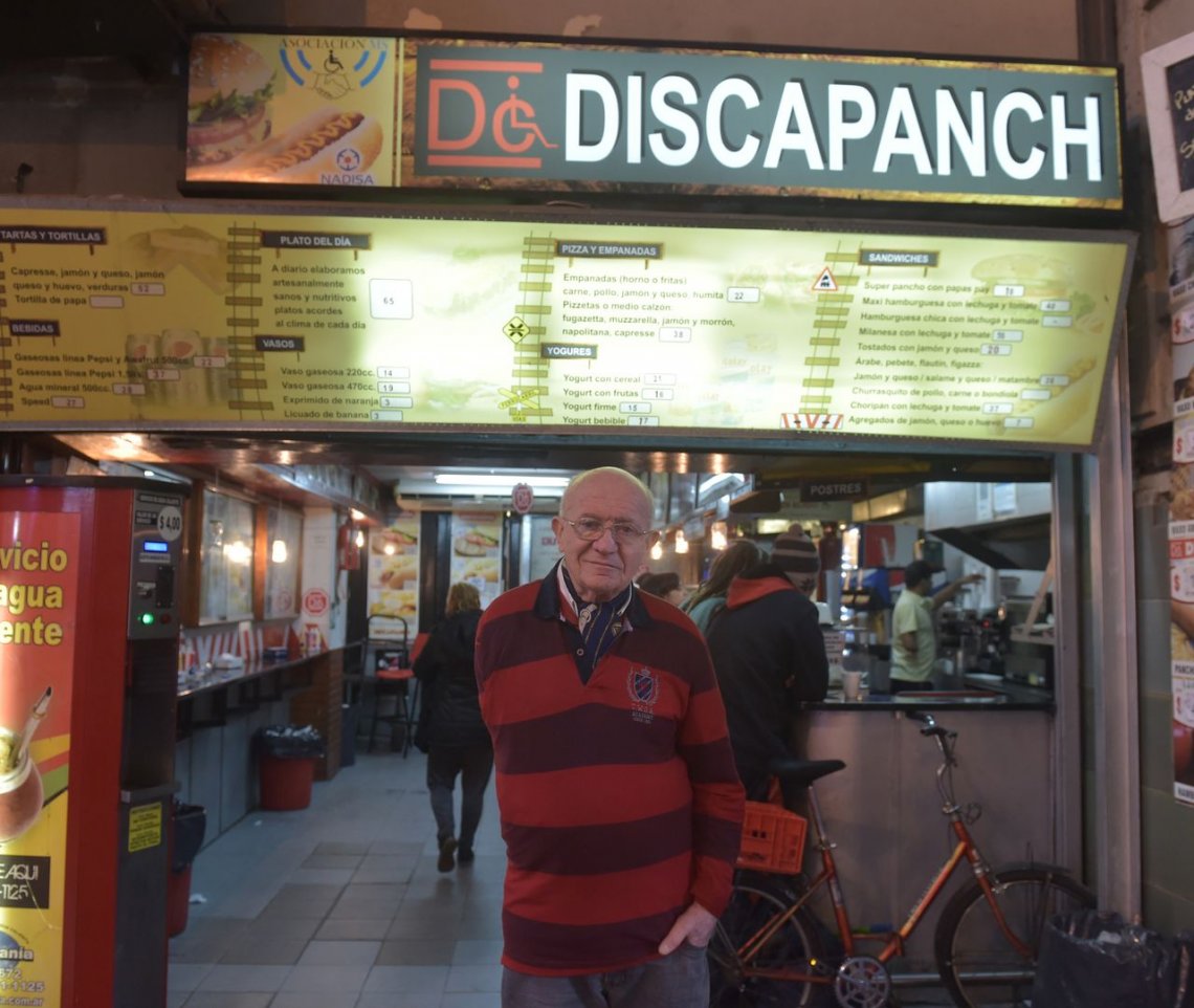 Desalojaron a Discapanch del hall de Retiro:10 discapacitados sin trabajo