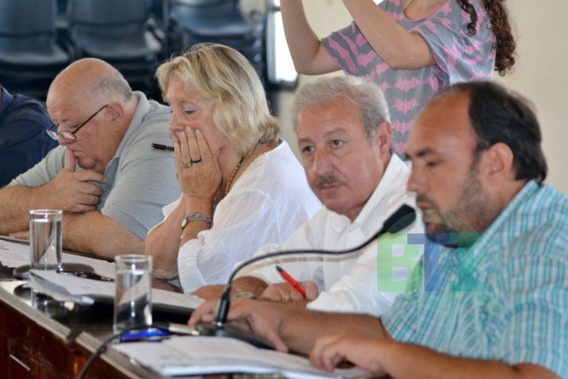 El bloque de concejales del FpV solicitan sesión extraordinaria
