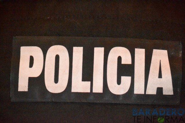 Roban elementos de una obra en construcción