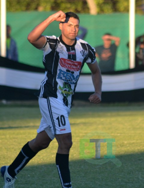 Federal C. El Negro ganó y clasificó Primero