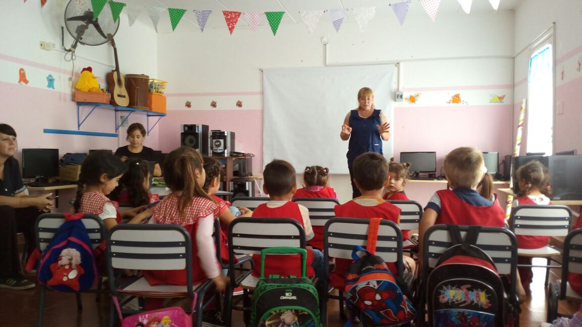 Se realizó un taller didáctico en el Jardín de Infantes de Santa Coloma