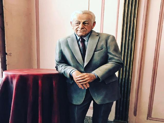 Inauguraron una estatua de Gerardo Sofovich en calle Corrientes