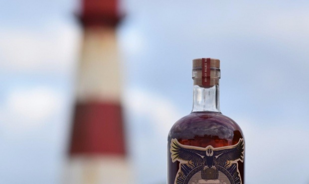 Un marplatense creó un whisky artesanal con gusto a malbec