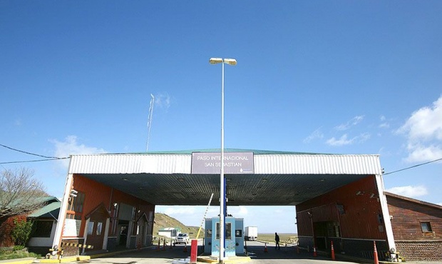 Las “ingeniosas” formas de pretender ingresar al país artículos comprados en Chile