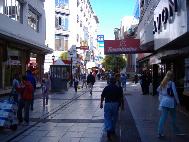 En Rosario cerraron 500 comercios en un año