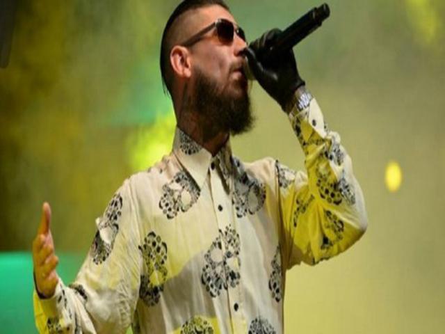 Detuvieron el micro del cantante Ulises Bueno y hallaron cocaína
