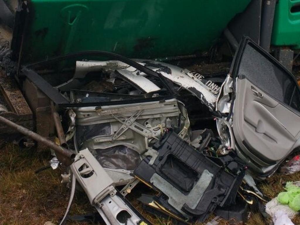 Ruta 9: Tres muertos al impactar contra una maquina vial