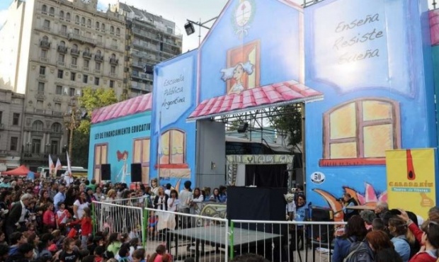 La Escuela Itinerante se retiró del Congreso y comenzará a recorrer el país
