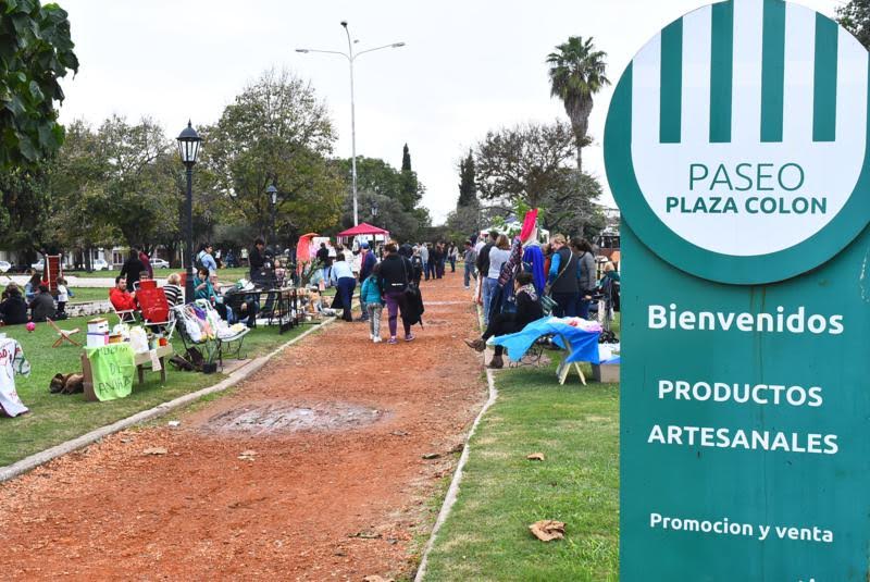 Los emprendedores colmaron la Plaza Colón