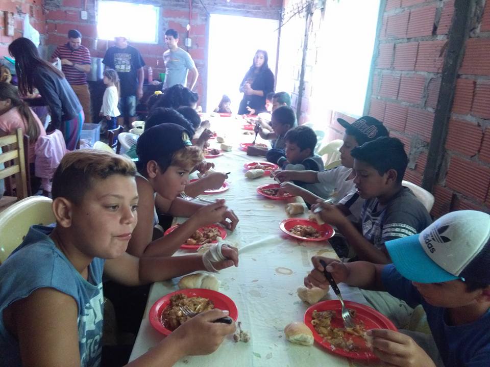 Comedor «Las Manitos», la solidaridad en tiempos de ajuste