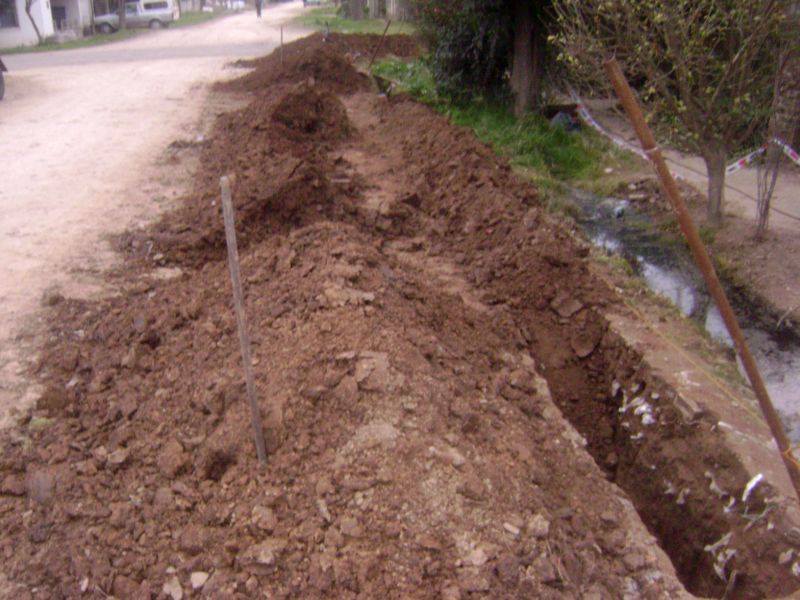 Paso a paso. Obras de cloaca para un sector