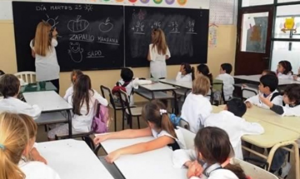 En un clima de «enorme malestar», docentes vuelven a rechazar descuentos por paro