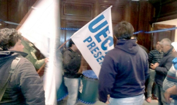 Denuncian el despido de 200 trabajadores de Atucha