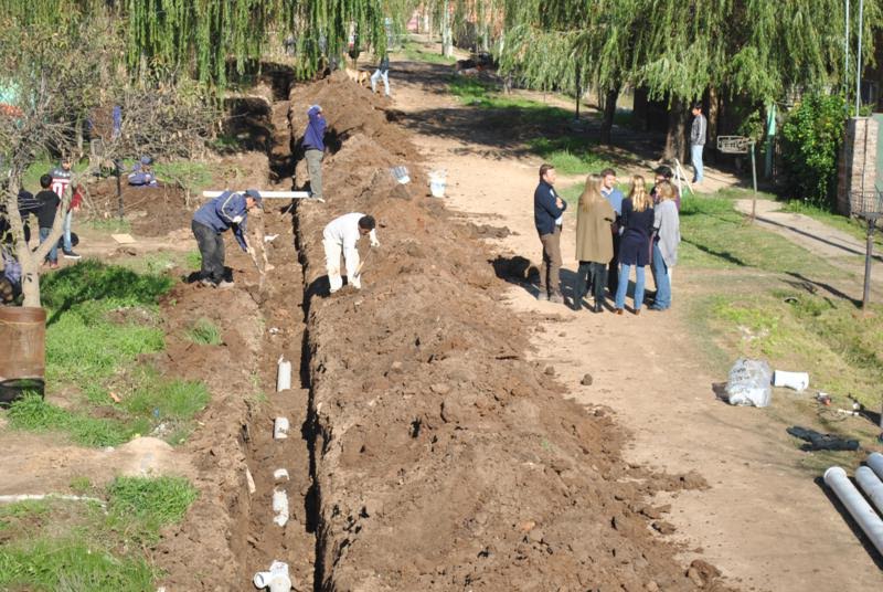 Antonijevic y Genoud recorrieron las obras del Barrio Bernabé junto a la Subsecretaria de Hábitat de la Nación