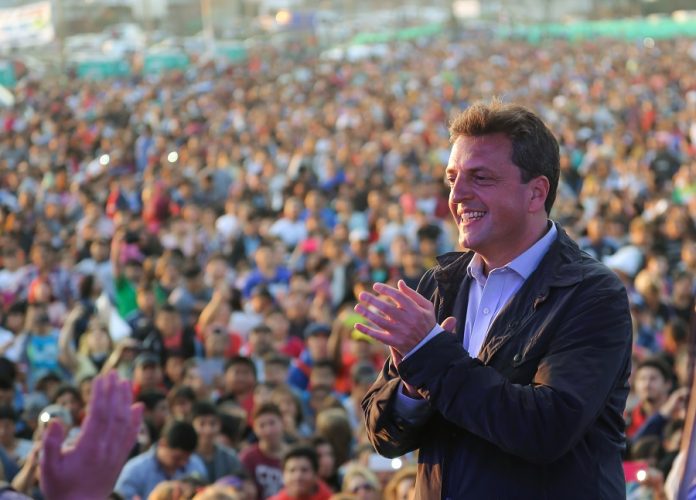 «Les pedimos que nos acompañen, para frenar a Cristina y ponerle límites al ajuste del gobierno»