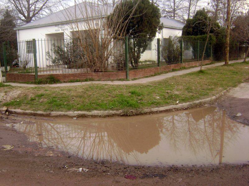 Vecinos condenados a «agua perpetua»