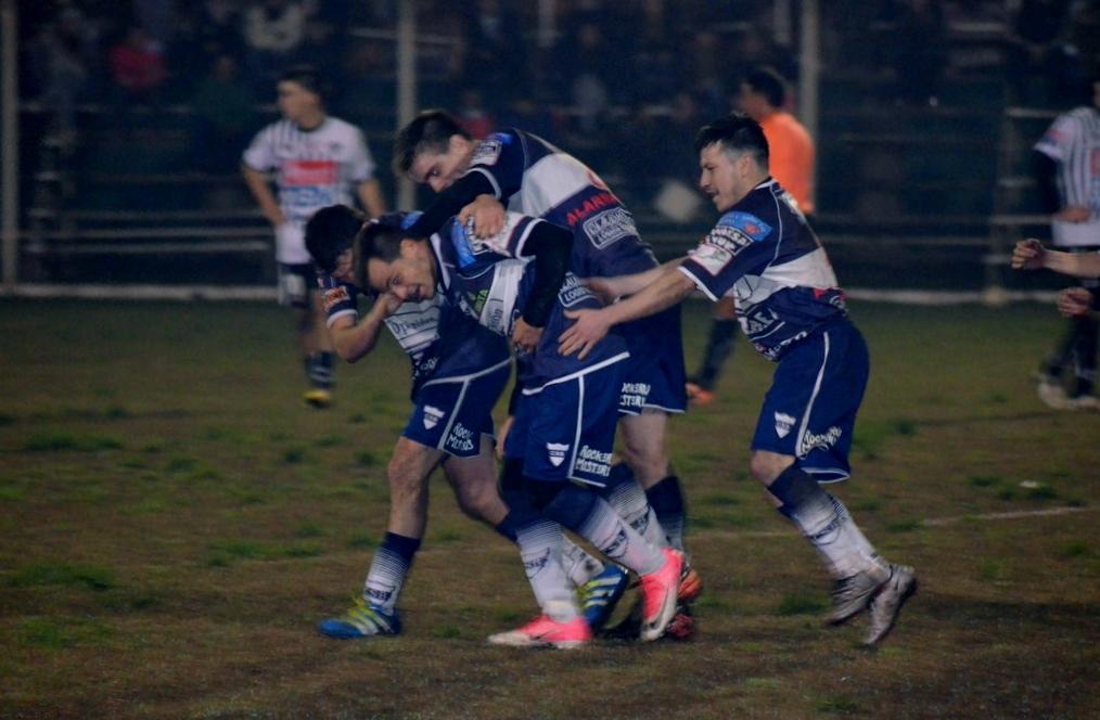 Sportivo derrotó a Atlético por el torneo local