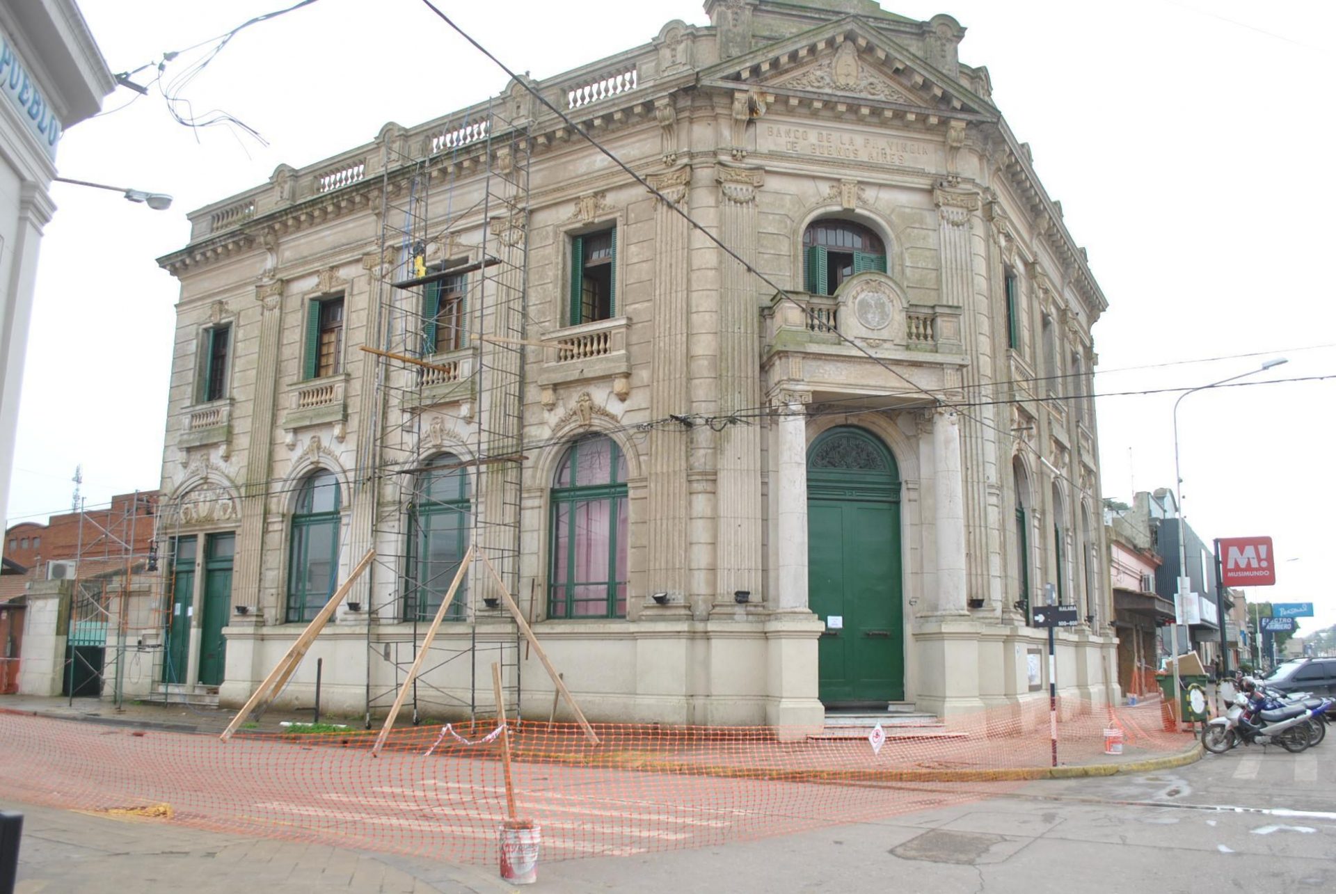 Continúa la obra de remodelación en el Centro Cultural “Pte. Illia”