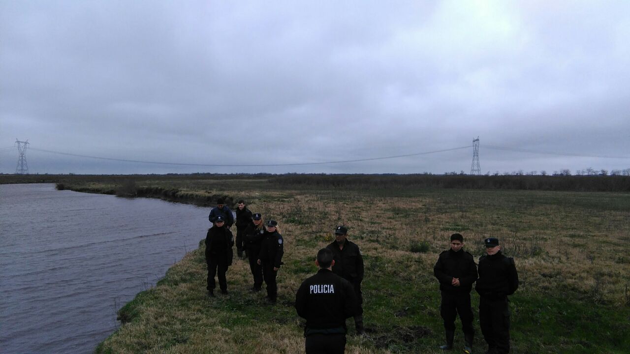 Encuentran en la costa de Alsina el cuerpo sin vida de un joven de origen chino