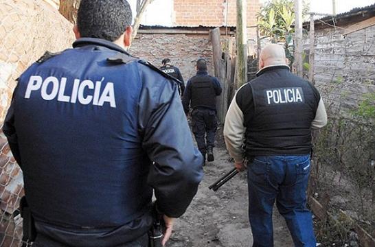 Policía secuestra elementos de dos allanamientos