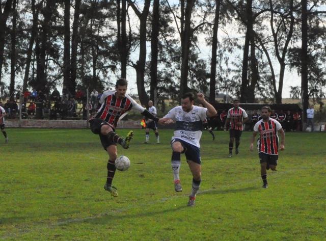 Federal B: Sportivo empató con General Rojo y se mantiene como lider