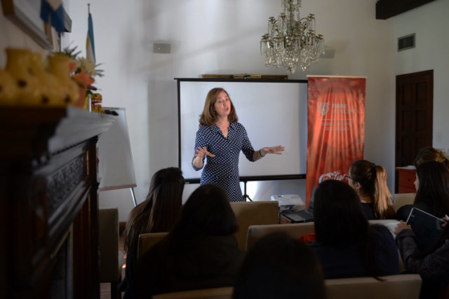 Tigre realizó una capacitación en inglés para el sector hotelero