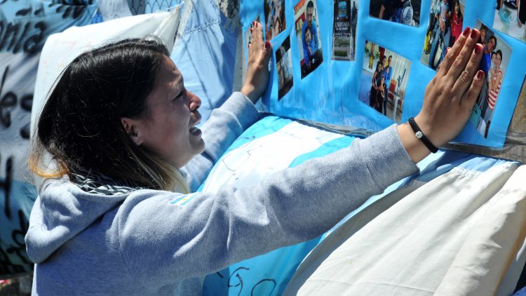 «Lleven flores al mar»: el mensaje de la Armada a los familiares