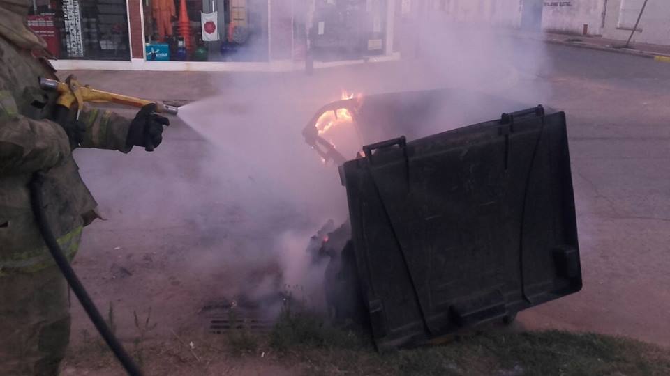 60 contenedores de basura fueron destruidos intencionalmente en dos años