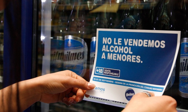 Hasta 500 mil pesos de multa a quienes vendan alcohol a menores de 18 años en territorio bonaerense