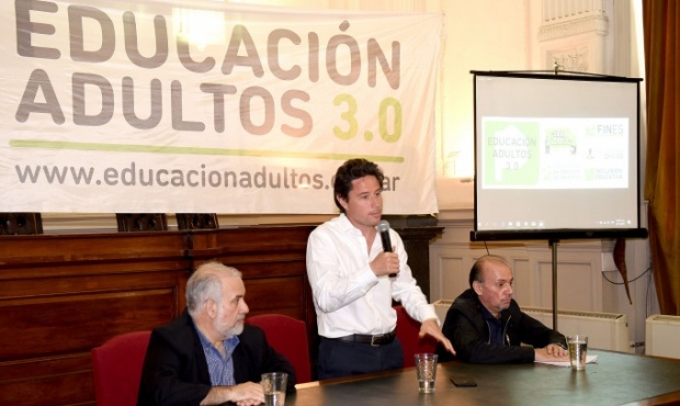Lanzan un plan para lograr que más de 3 millones de bonaerenses terminen sus estudios