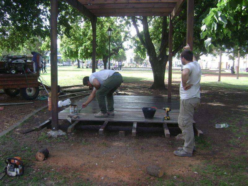 Reparan las pérgolas de la Plaza Colón