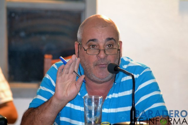 De Vincenzo: «tiene que haber algún tirón de orejas para levantarse de algunos asientos y caminar un poquito más»