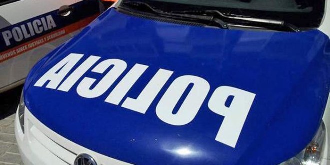 Le arrebatan la mochila a una joven