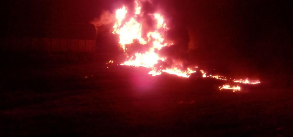 Ruta 9. Incendio destruyó camión cargado con plásticos