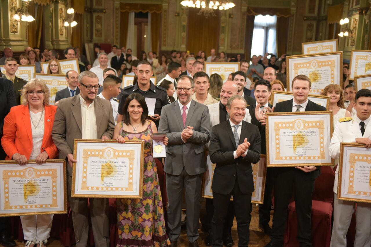 La Provincia distinguió a los mejores promedios de 2017
