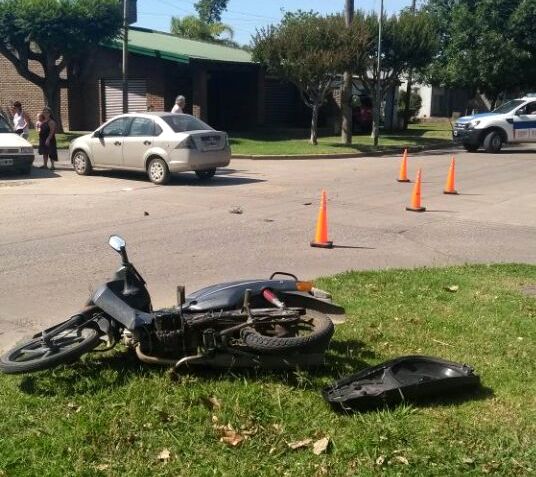 Van 10 en 10 días. Nuevo accidente entre auto y moto