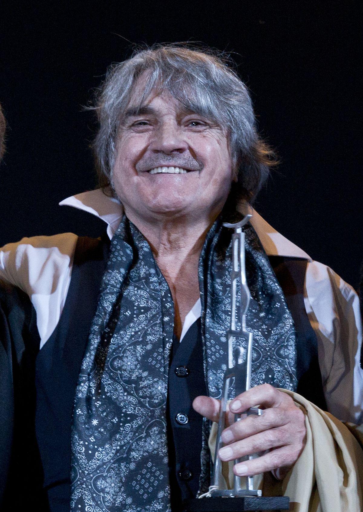 Murió Lito Cruz
