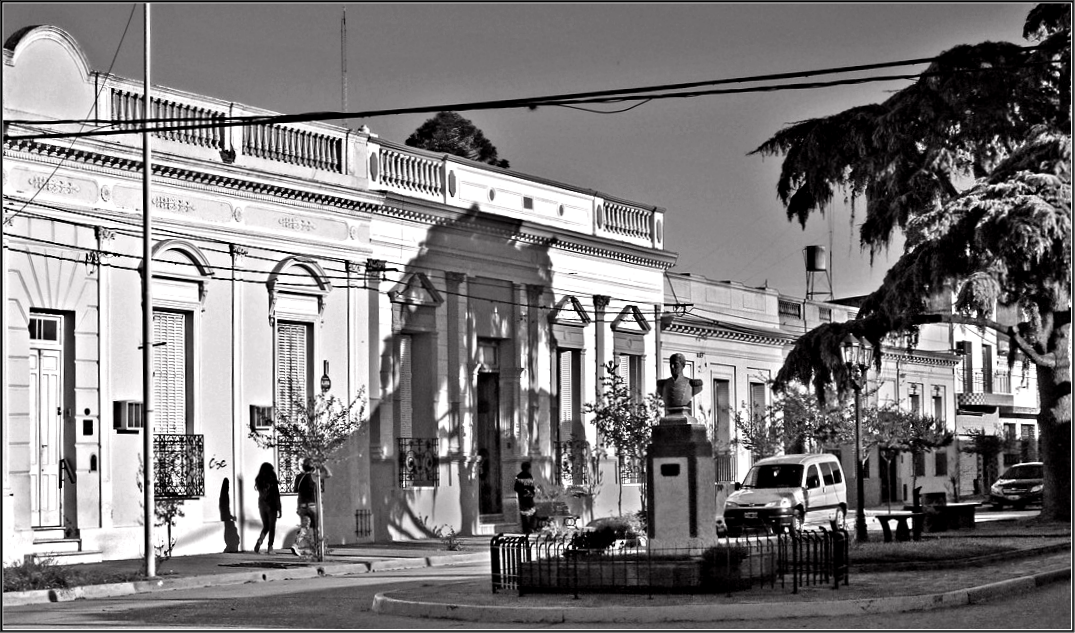 Las Musas – por Hugo Pezzini