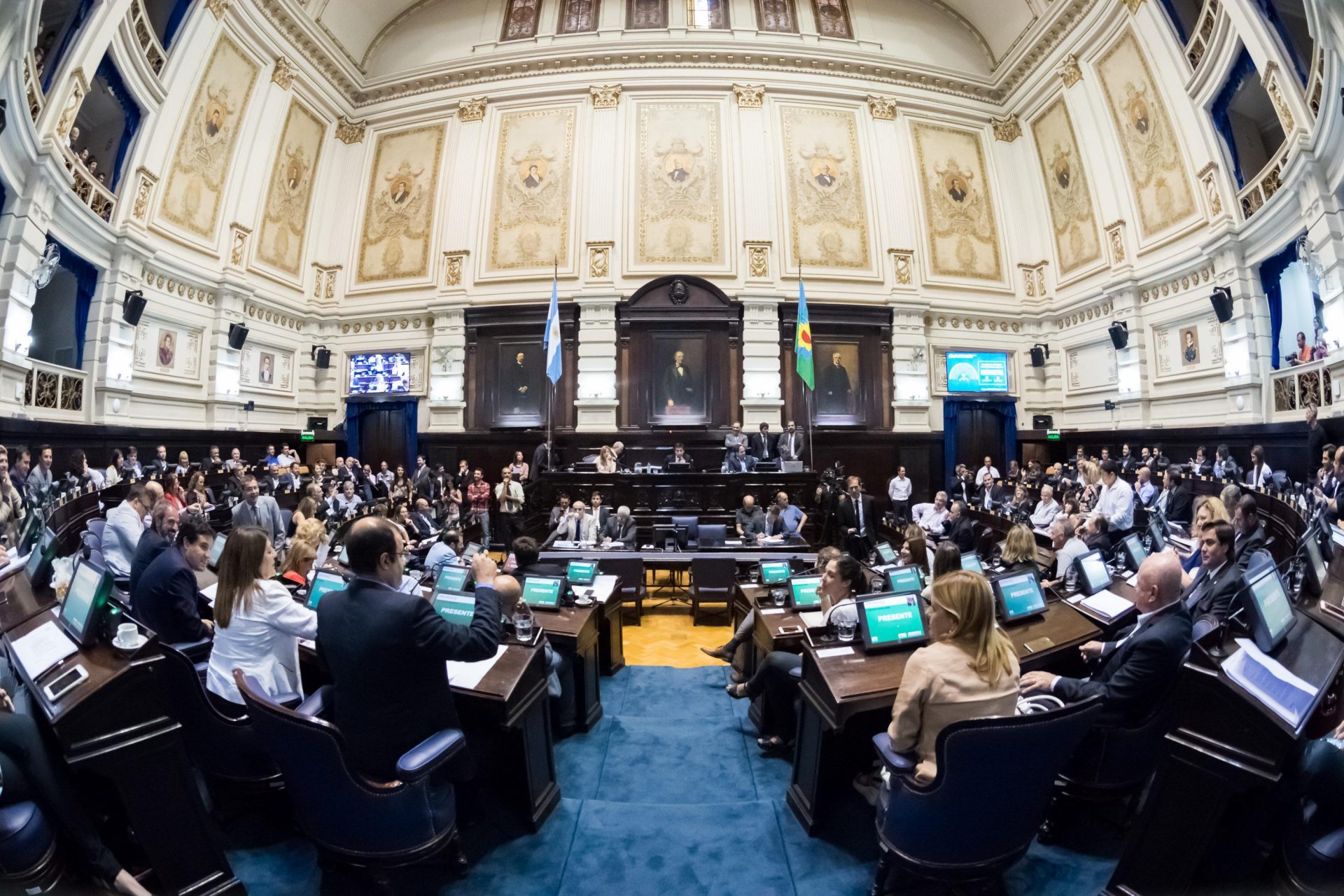 Se aprobó la adhesión al pacto fiscal entre el gobierno nacional y las provincias
