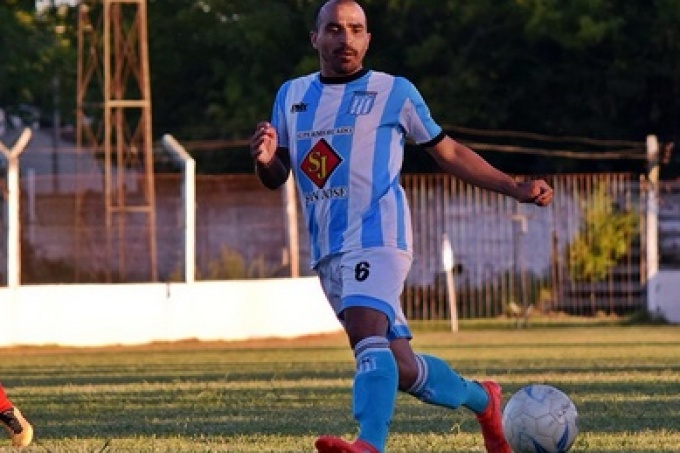 Con 39 años, un Mundial, 12 campeonatos en Primera ahora la rompe en Madariaga
