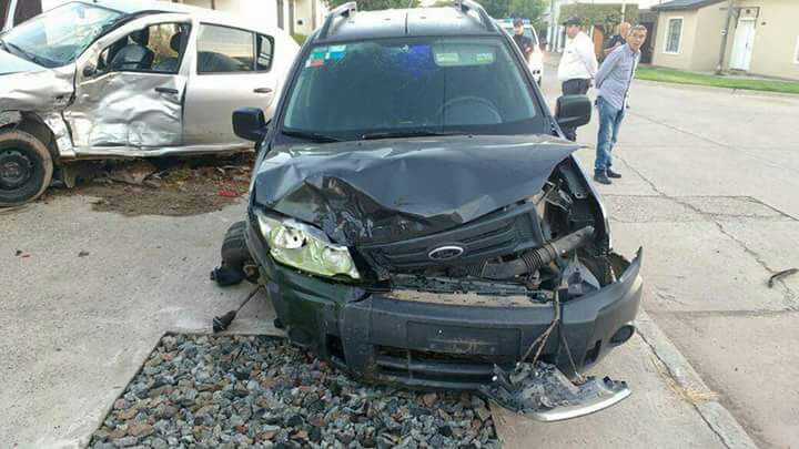 Accidente entre dos autos