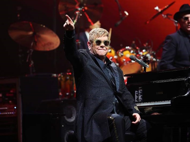 Elton John anunció su retiro