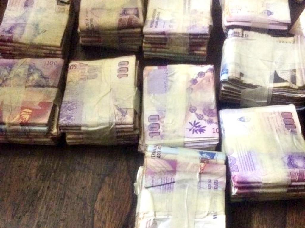 San Pedro: Aprehenden a cuatro personas con dinero y droga en su poder