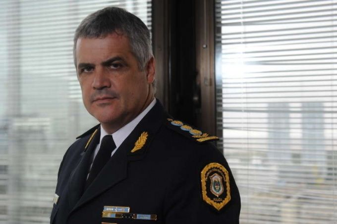El jefe de la policía bonaerense denunció a su hermano por tráfico de influencia y lo detuvo